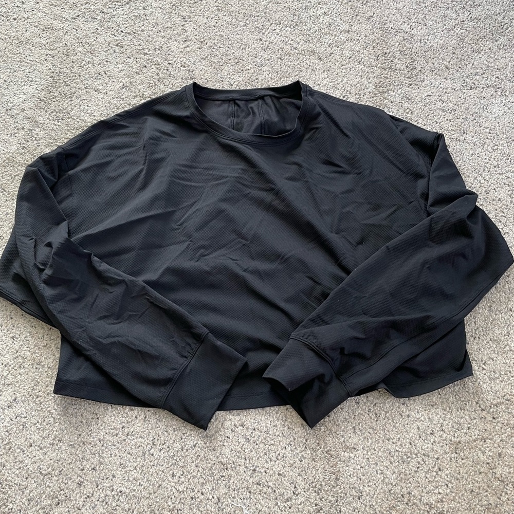 Lululemon cropped workout LS